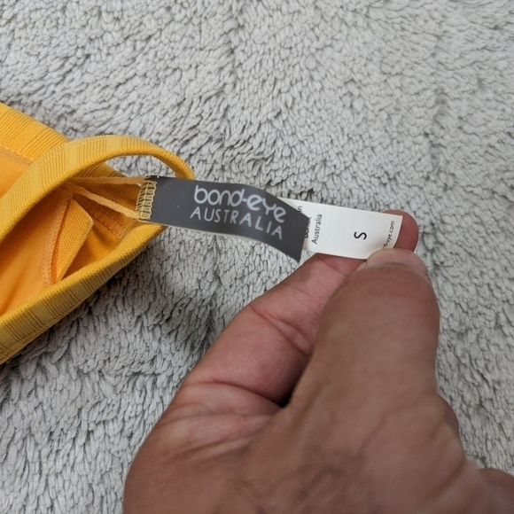 Bond-eye Australia Swim Top Women's S Yellow Bikini Triangle Padded Ribbed - Picture 4 of 5